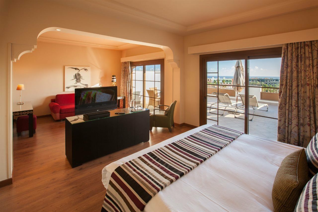 Lopesan Villa Del Conde Resort & Thalasso Meloneras Ngoại thất bức ảnh Suite