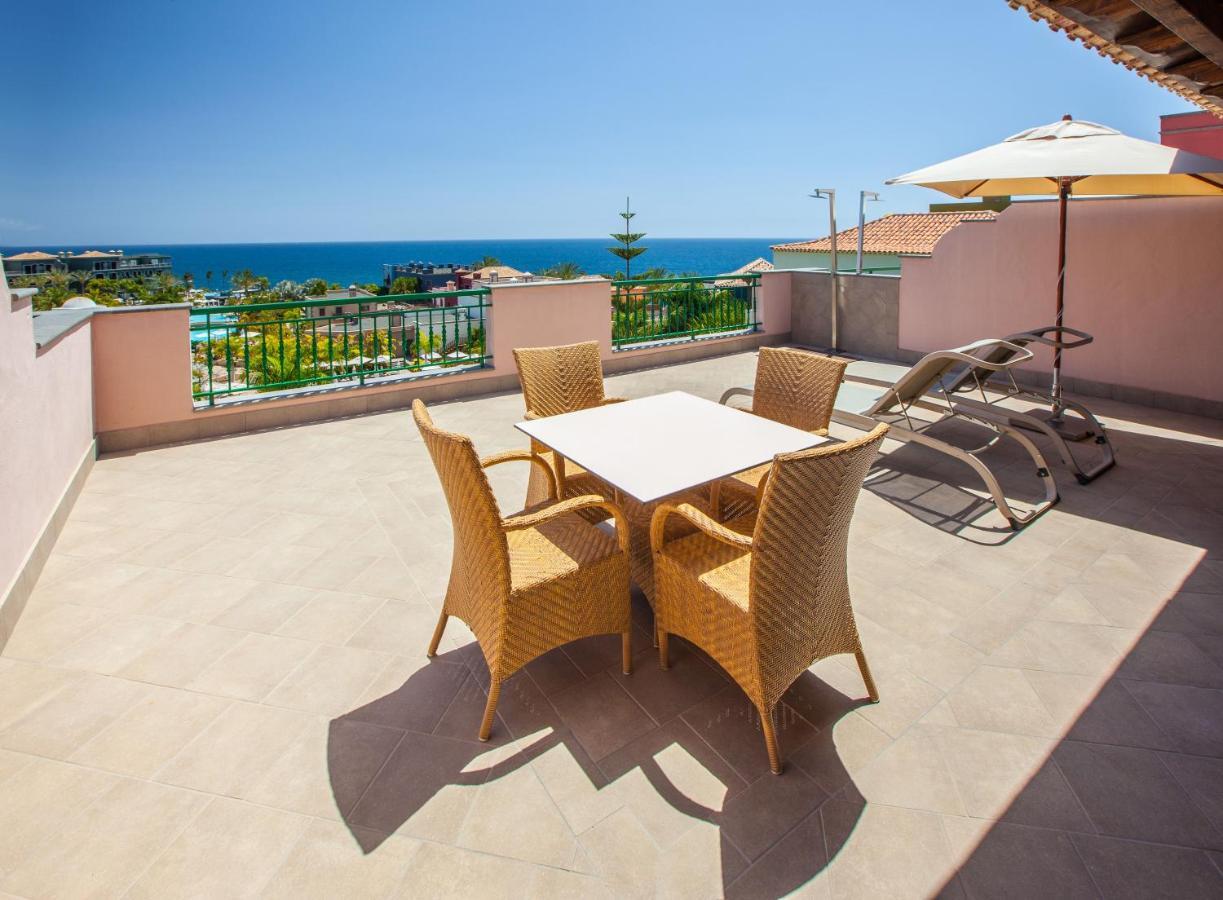 Lopesan Villa Del Conde Resort & Thalasso Meloneras Ngoại thất bức ảnh A rooftop terrace