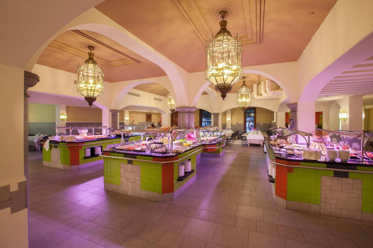 Lopesan Villa Del Conde Resort & Thalasso Meloneras Ngoại thất bức ảnh The buffet at the Grand Hyatt Hotel, Amman, Jordan